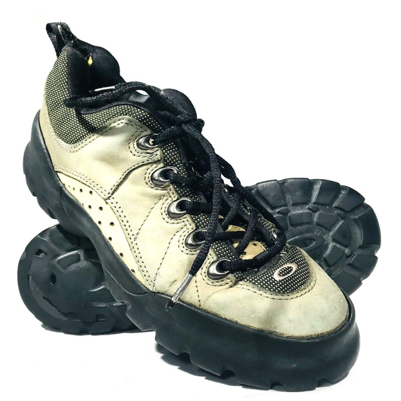 oakley hiking shoes